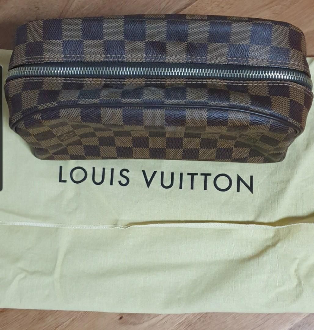 Louis Vuitton Wash Bag (Checkered) (Brown), Men's Fashion, Bags, Belt