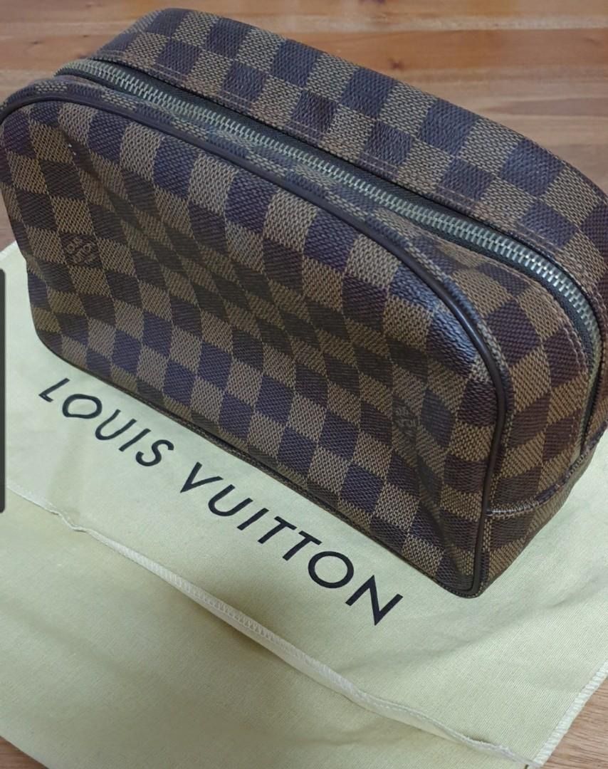 Louis Vuitton Wash Bag (Checkered) (Brown), Men's Fashion, Bags