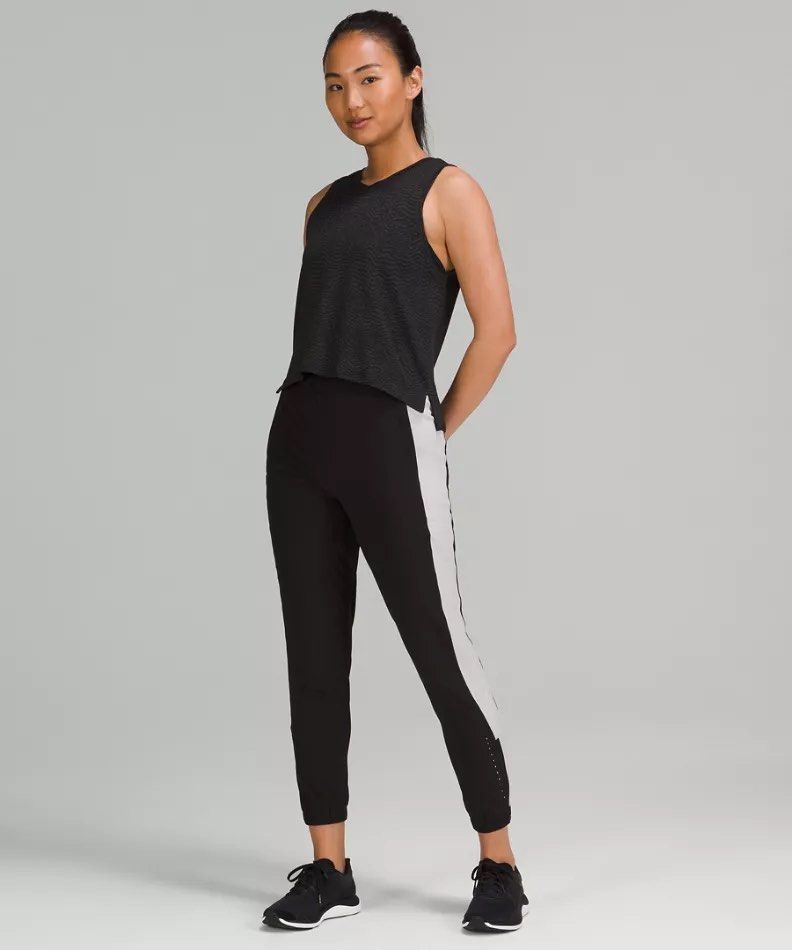 Sz 6) Lululemon InStill High-Rise Tight in Roasted Brown, Women's Fashion,  Activewear on Carousell