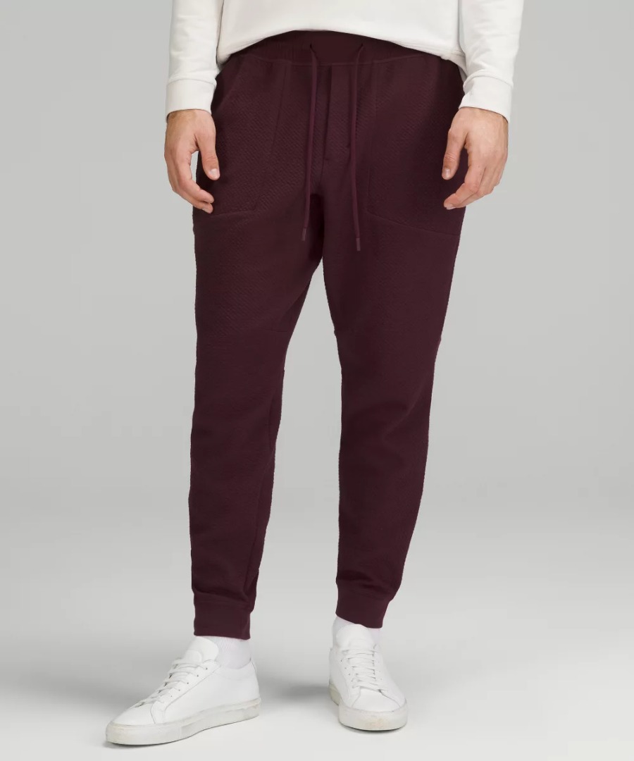 Lululemon at ease jogger new arrivals