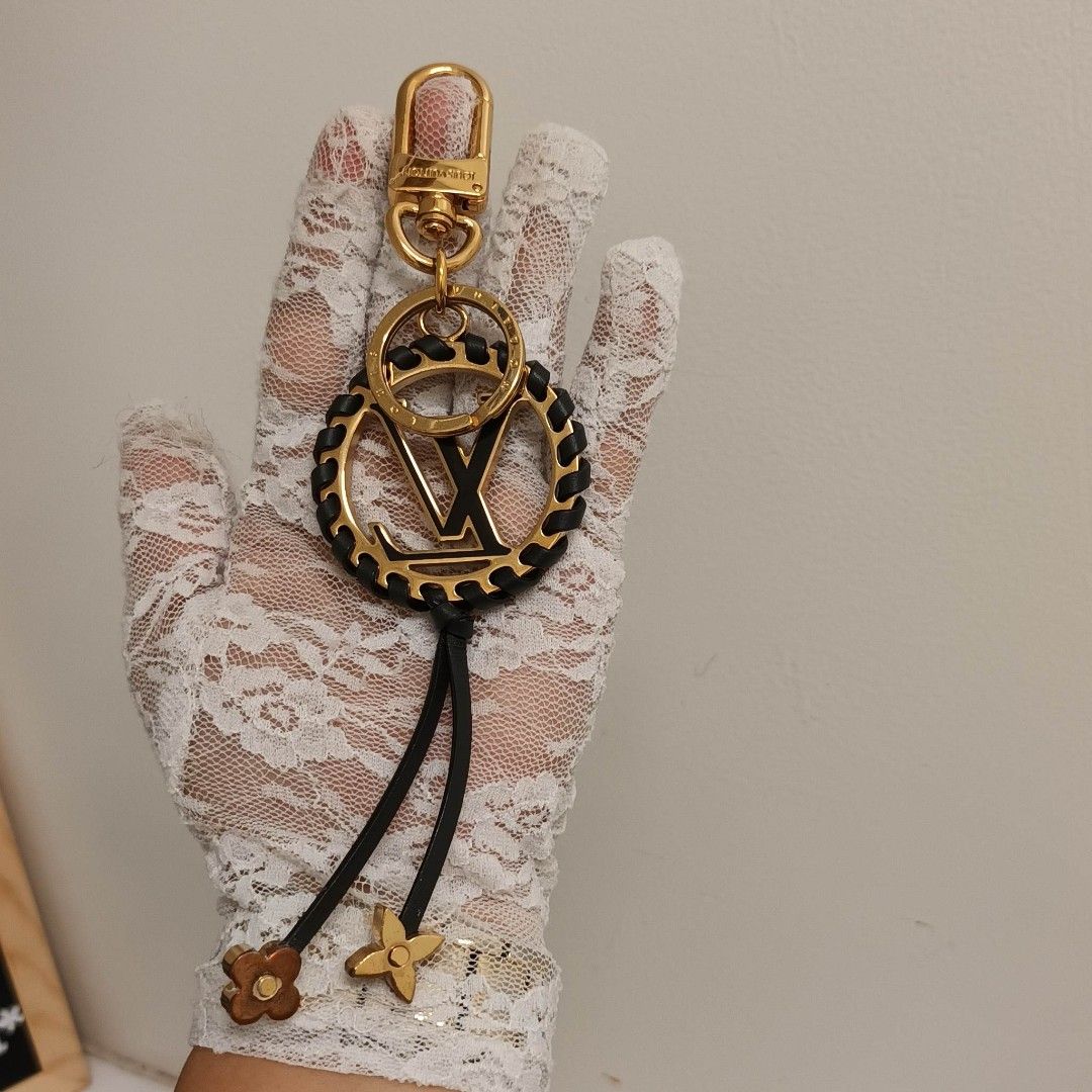 Lv keychain (Category: Luxury Accessories) located in Butuan. Submitted by jen_pre (Listing ID 1227627757, Image 3). Description: .
