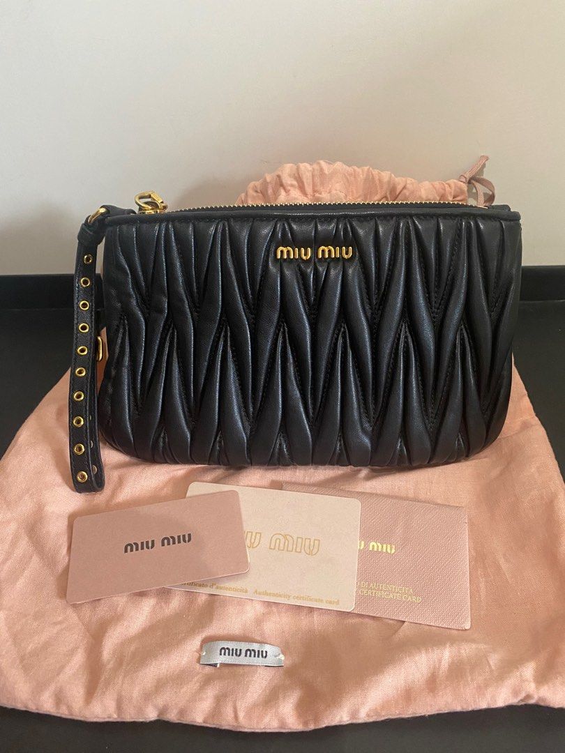 Miu miu clutch shop