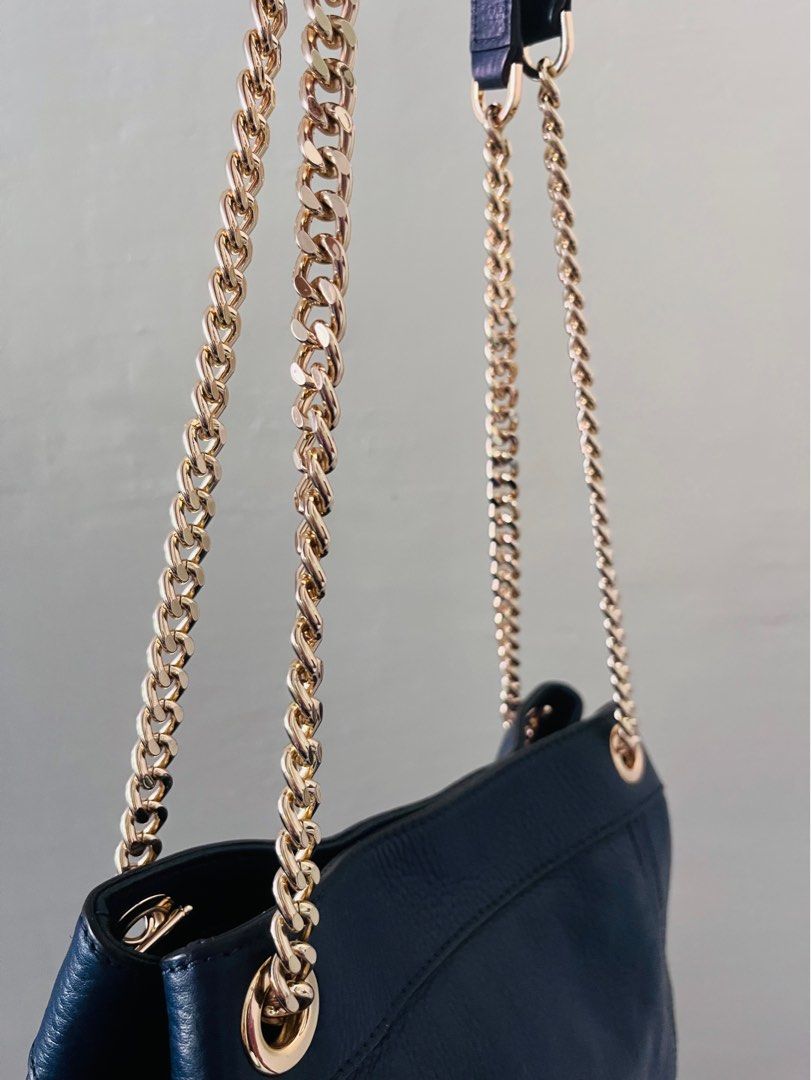 MK CHAIN MESSENGER BAG, Luxury, Bags & Wallets on Carousell