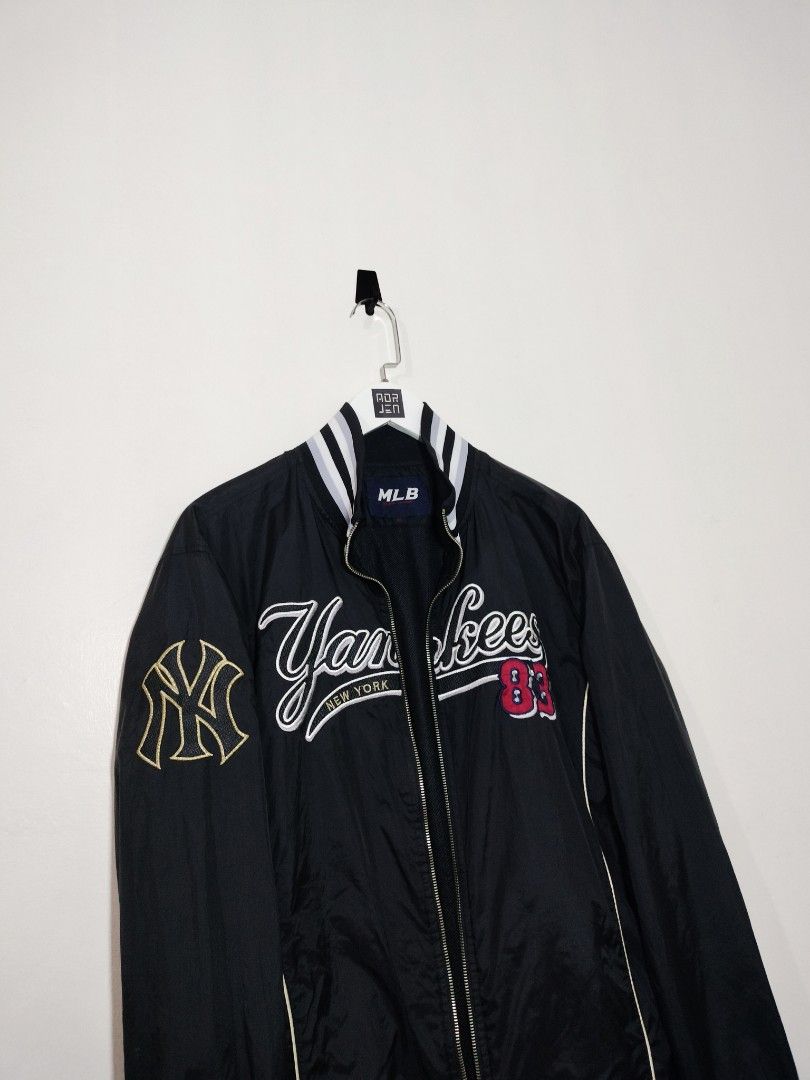 Nike NY Yankees jacket, Men's Fashion, Coats, Jackets and Outerwear on  Carousell