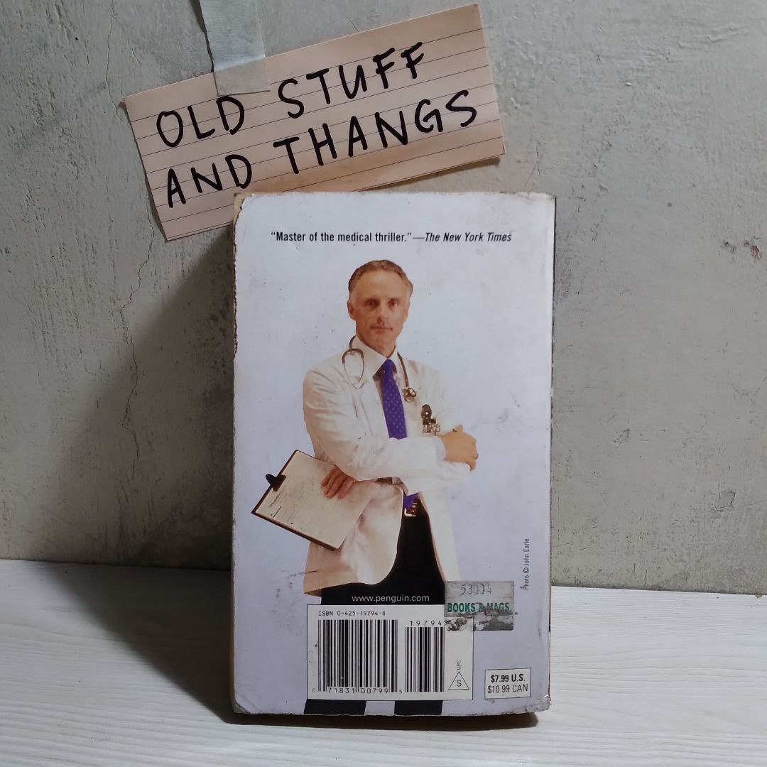 old book ROBIN COOK SEIZURE, Hobbies & Toys, Books & Magazines