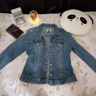 (Category: ) located in . Submitted by onlyyspreloved (Listing ID 1227639859, Image 1). Description: .