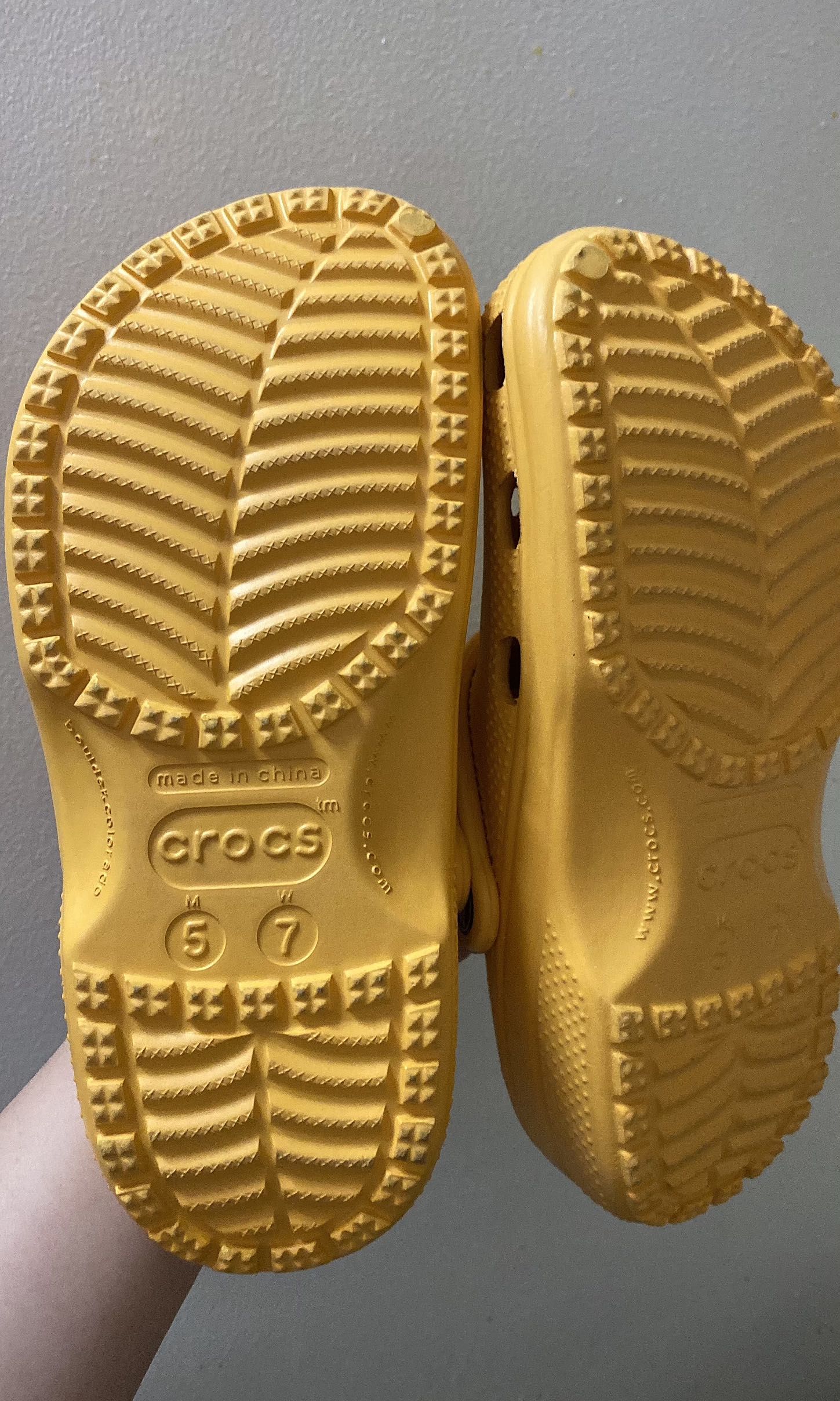 original-crocs-m5-w7-on-carousell