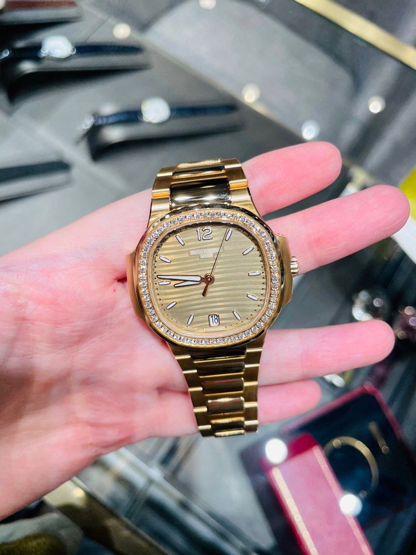 Patek Philippe Nautilus 7118/1200R-010 Champ, 名牌, 手錶- Carousell
