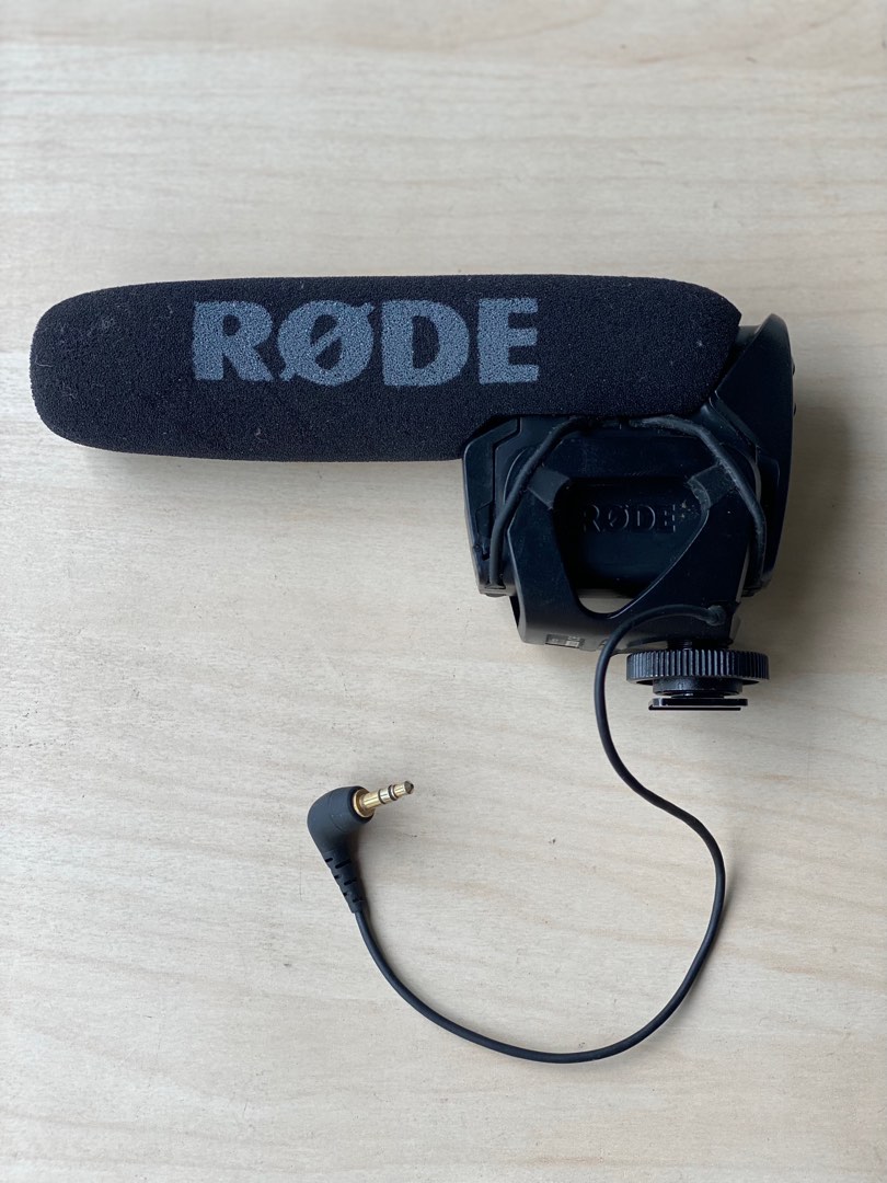 Rode Video Mic w Spare Straps, Audio, Microphones on Carousell