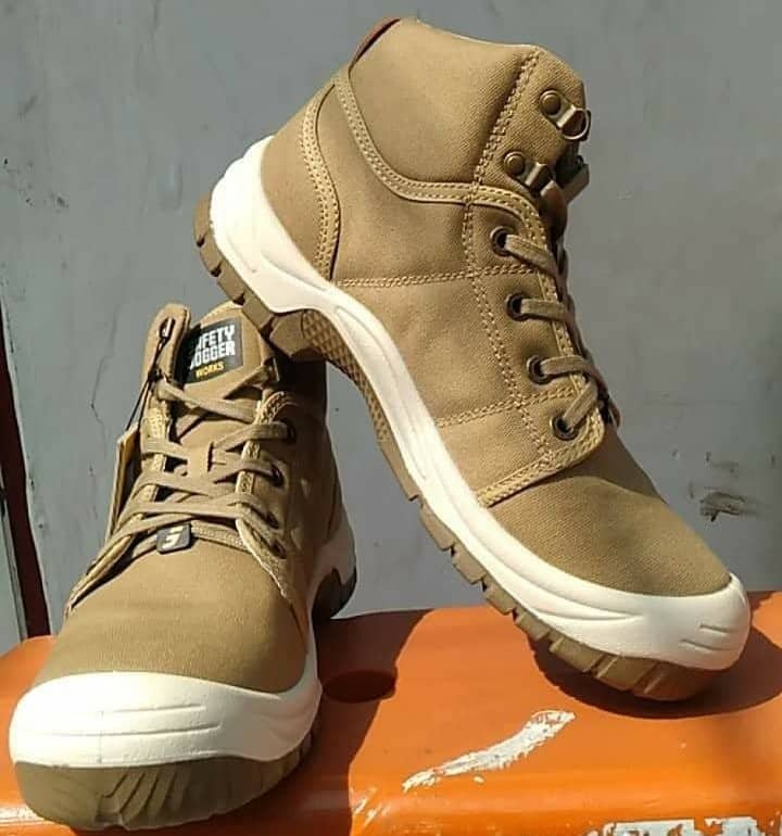 jogger safety shoes for ladies