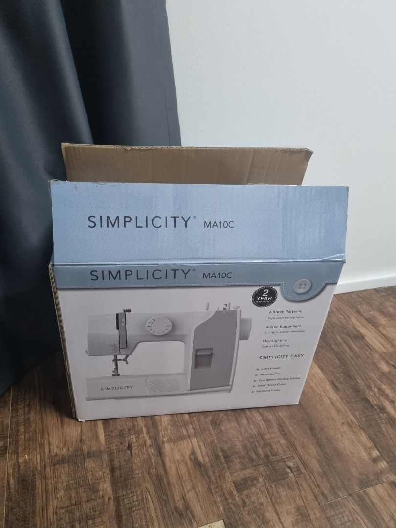 Simplicity Sewing Machine, Hobbies & Toys, Stationery & Craft, Handmade