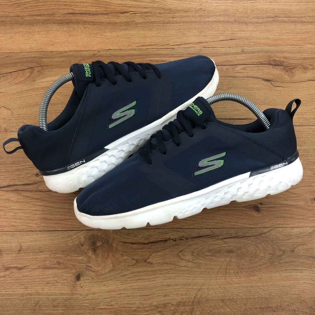 Skechers GoRun 7.5uk Men s Fashion Footwear Sneakers on Carousell