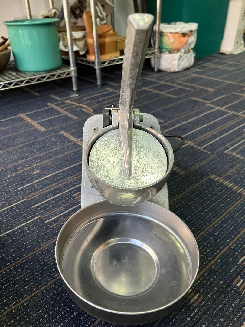 Smash Ice Device, Furniture & Home Living, Kitchenware & Tableware ...