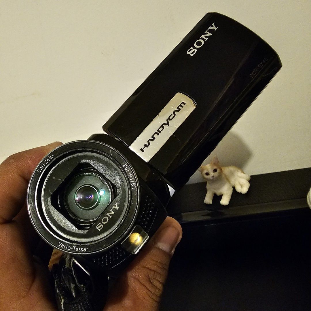 Sony Handycam DCRSX45, Photography, Video Cameras on Carousell
