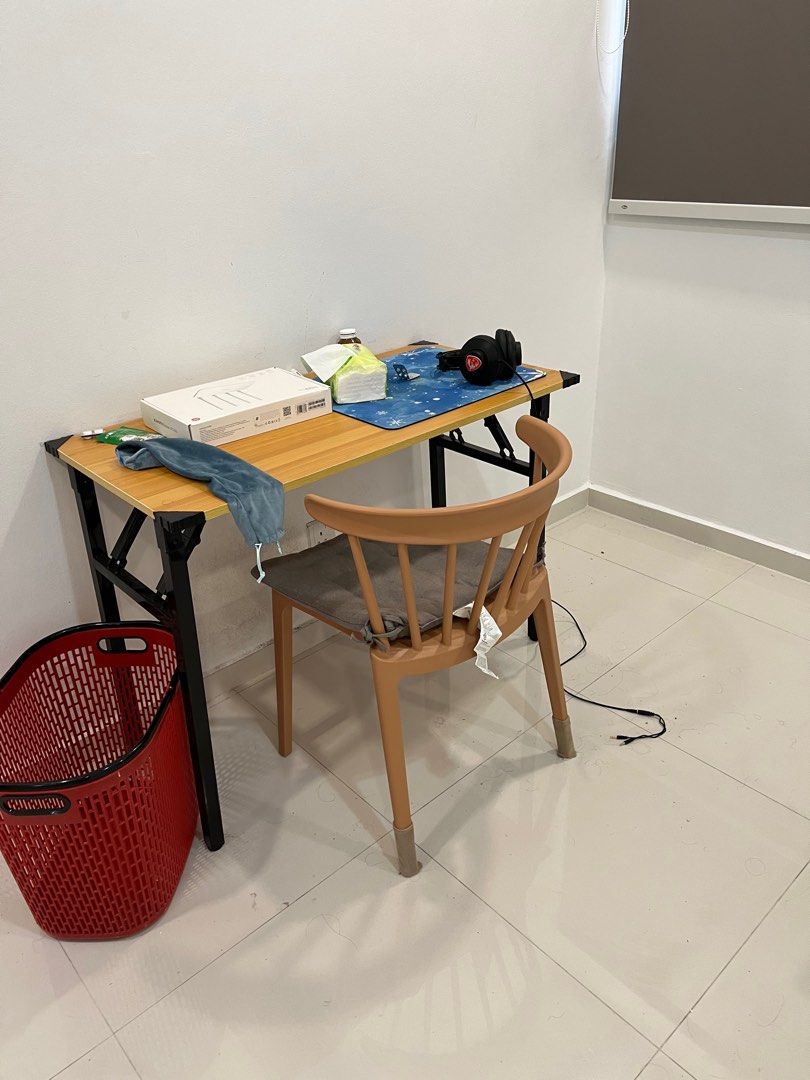 Study table Foldable (Category: Tables & Sets) located in Singapore. Submitted by bg1 (Listing ID 1227673352, Image 2). Description: Table used for study Foldable multiple -uses can be folded and stored Like new condition .