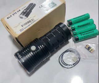 Thorfire BLF Q8 flashlight