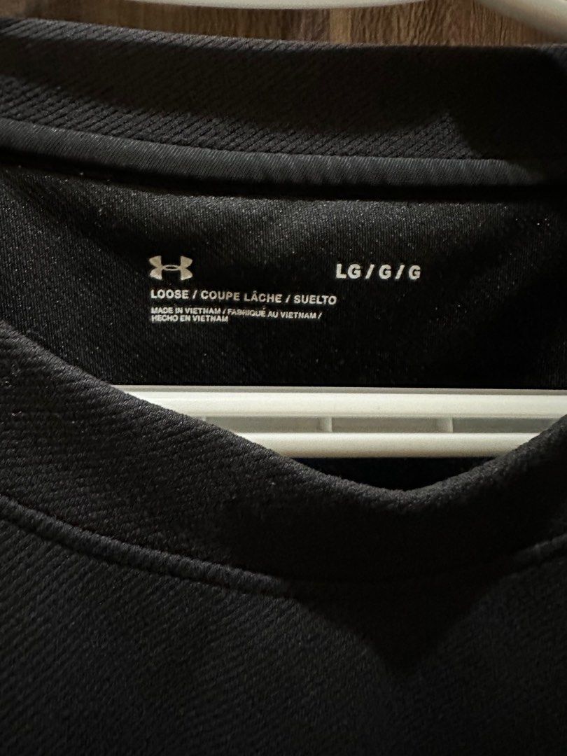 Under Armour Mens Size L Black Crew Neck Pullover Sweater (Category: Activewear) located in Taguig. Submitted by dichannn (Listing ID 1227591597, Image 2). Description: Used only as a pambahay when i worked in baguio way back. No flaws Pick up at mckinley.