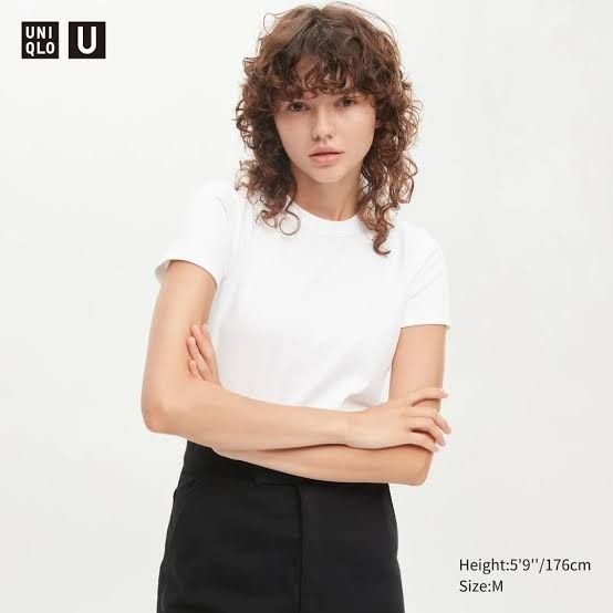 Uniqlo Crew Neck Tshirt (Category: Shirts) located in Batangas. Submitted by aintjayy (Listing ID 1227663882, Image 2). Description: - fixed price - small - only used once - high quality.
