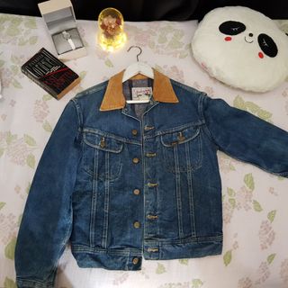 (Category: ) located in . Submitted by onlyyspreloved (Listing ID 1227640619, Image 1). Description: .