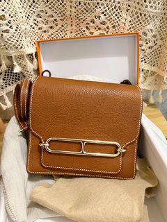 （分類：）位於 。 由 heras.luxury 提交（商品編號 1227717142，圖片 1）。簡介： 。