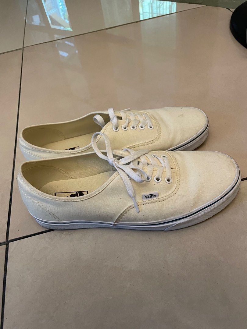 Vans white/cream color, Men's Fashion, Footwear, Sneakers on Carousell