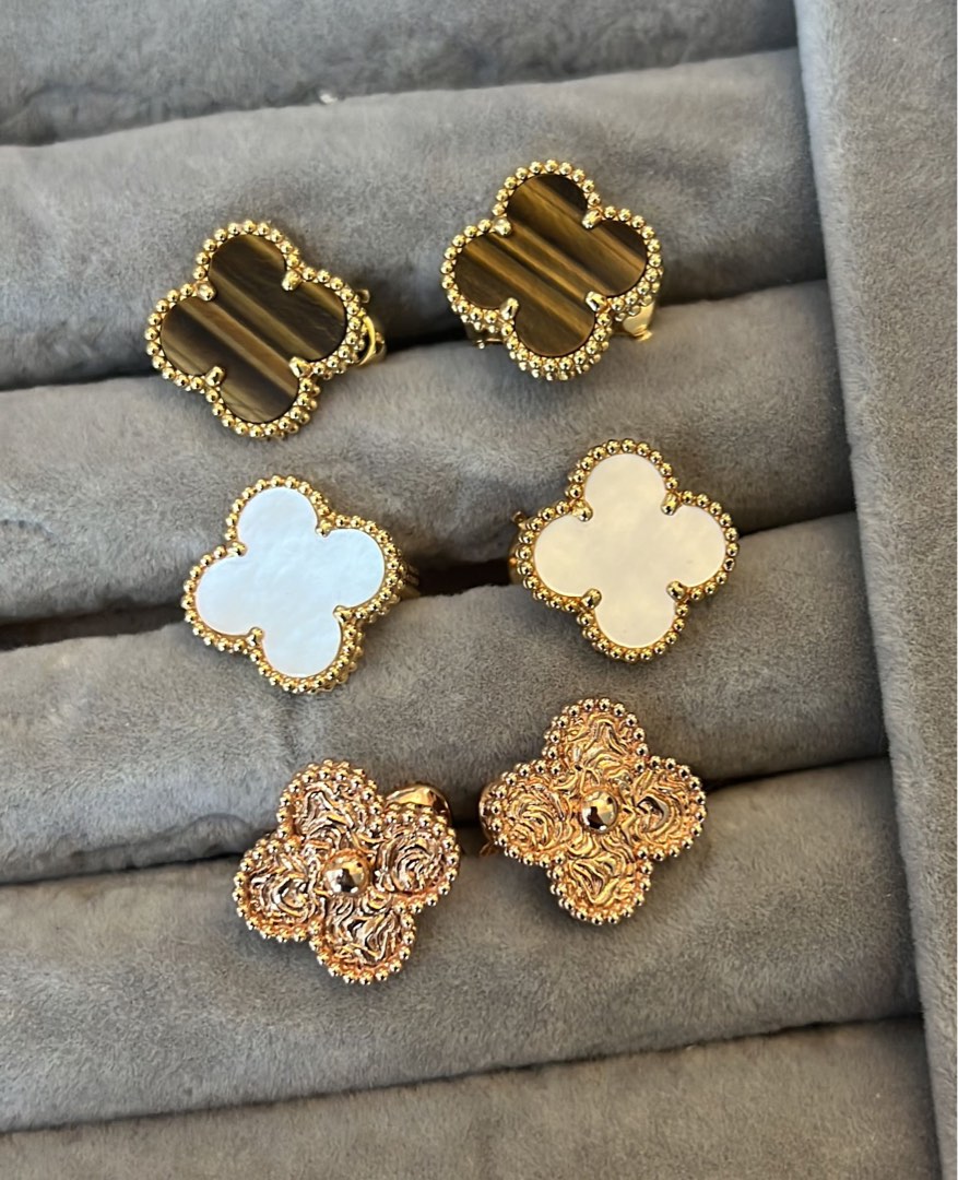 Clover earrings brand store
