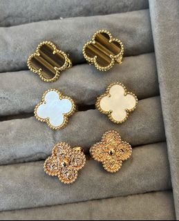 Earrings Collection item 1