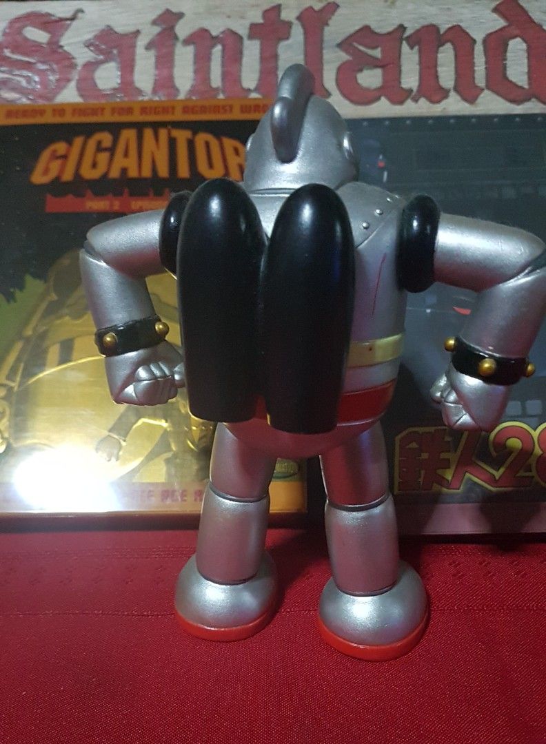VINTAGE GIGANTOR TETSUJIN 28 RARE SILVER VARIANT JAPANESE VINYL TOY