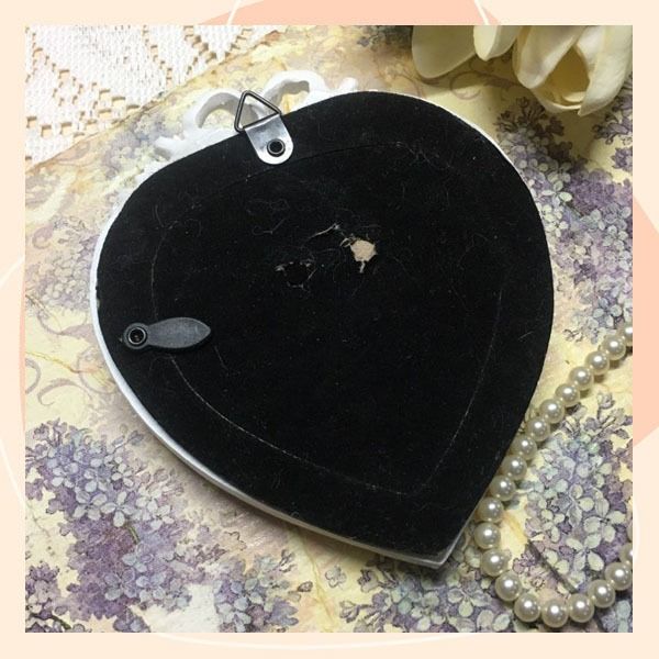 White Floral Heart Polystone Frame, Furniture & Home Living, Home Decor ...