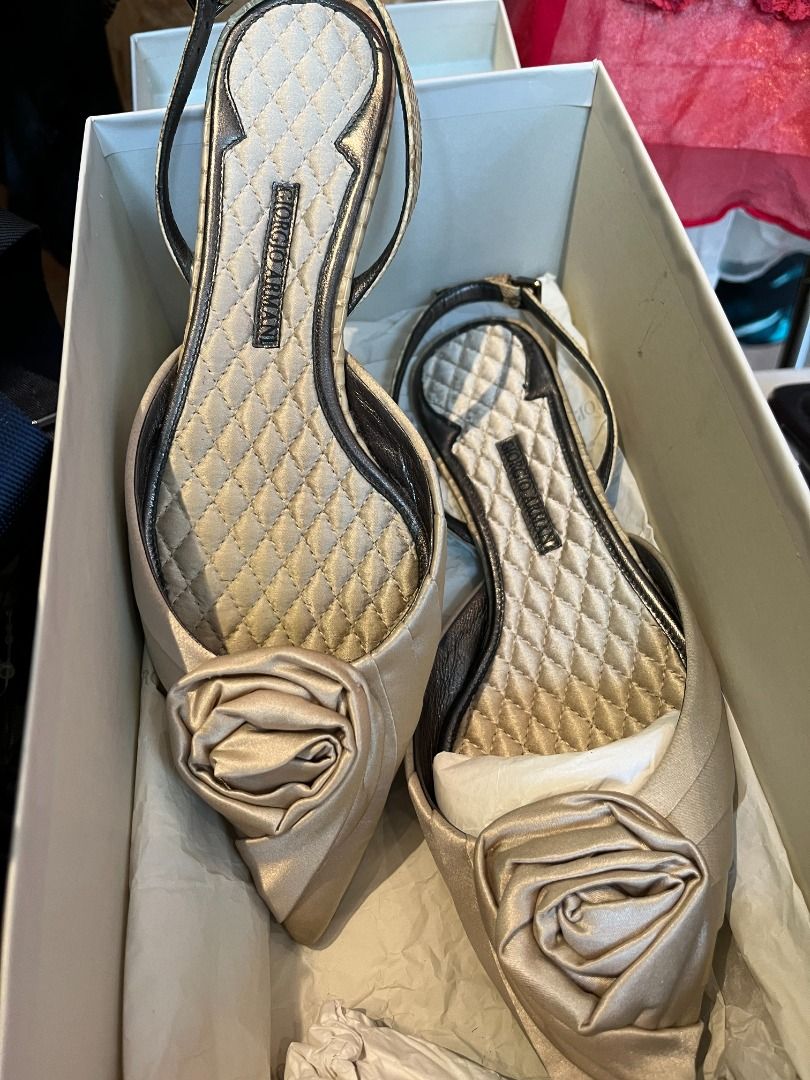 Giorgio Armani rose flats size 35.5