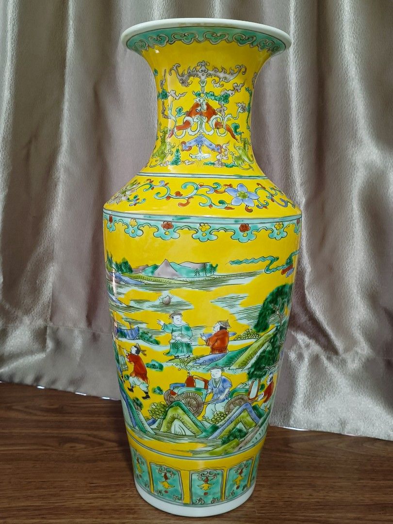 Antique vase Qing Dynasty Qianlong reproduction piece, Hobbies & Toys
