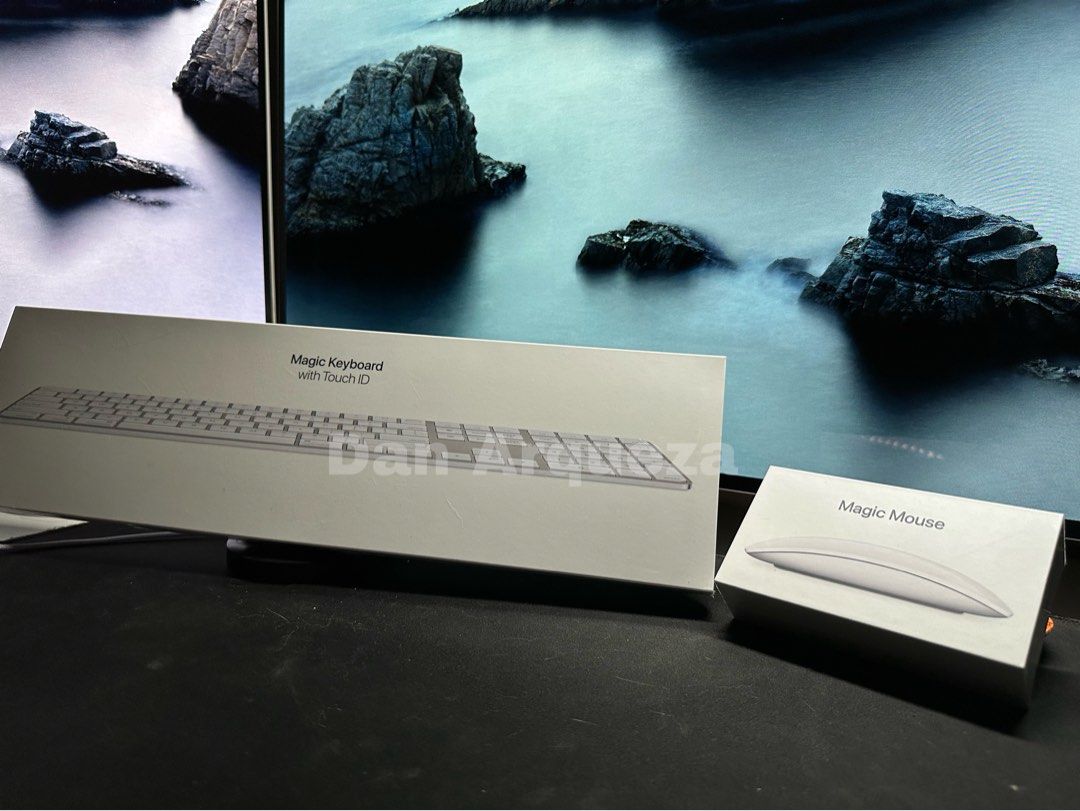 Apple Magic Keyboard with Touch ID and Numpad, Computers & Tech, Parts ...