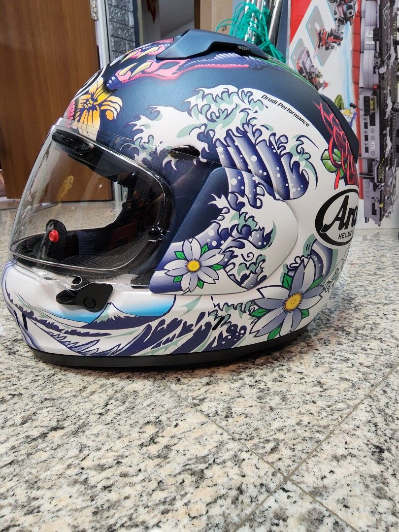 Arai qv pro oriental top