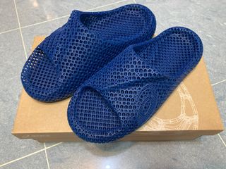 （分類：）位於 。 由 mlstf 提交（商品編號 1227782638，圖片 1）。簡介： 。