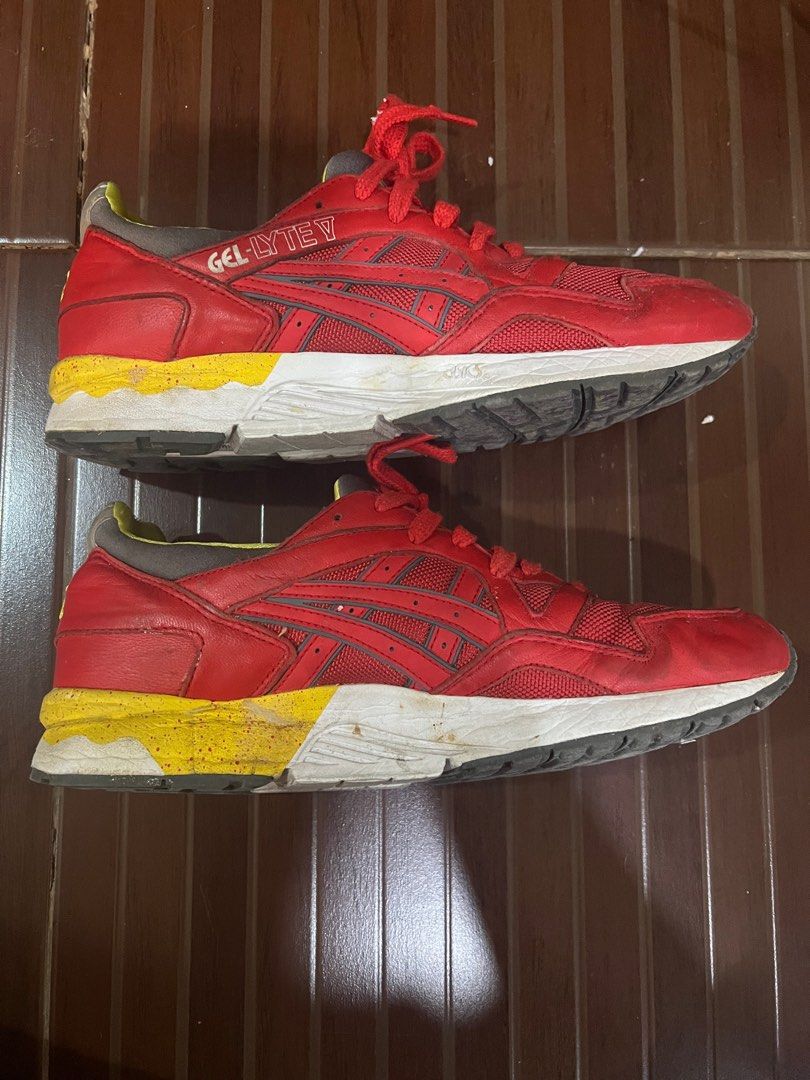 Asics Gel Lyte V (Category: Sneakers) located in Makati City. Submitted by rafa87 (Listing ID 1227861205, Image 3). Description: US9 Purchased in the US With replacement Asics Box Shipping shouldered by buyer No COD.