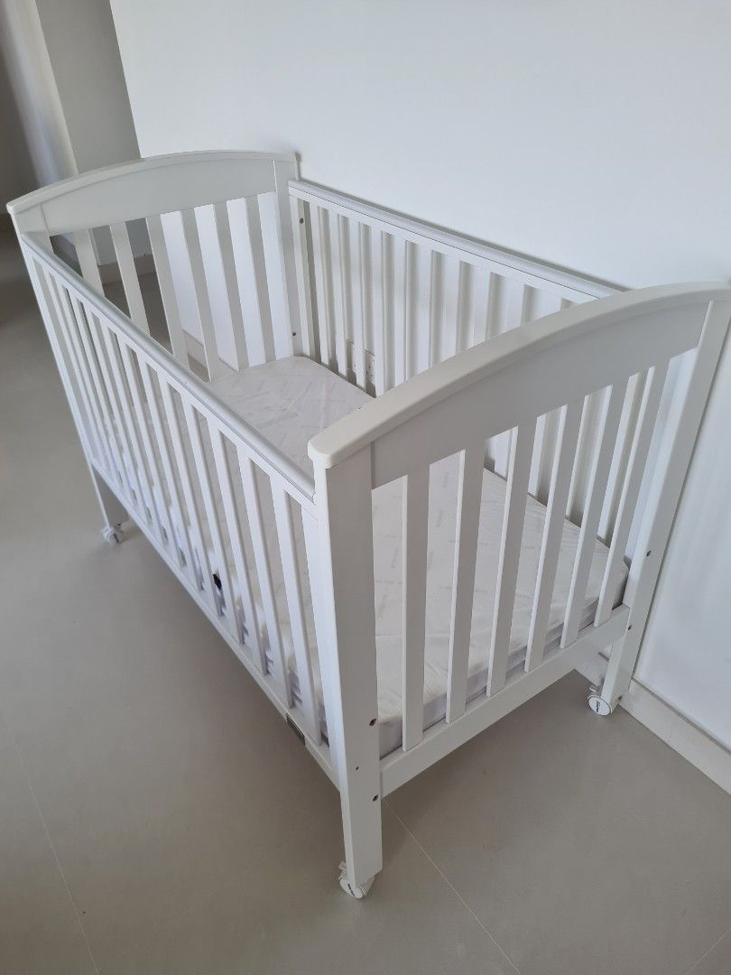 Babyhood Classic Curve Cot, Babies & Kids, Baby Nursery & Kids