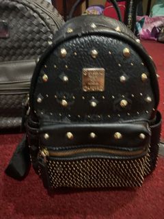 (Category: ) located in . Submitted by missqueenscha (Listing ID 1227797239, Image 1). Description: .