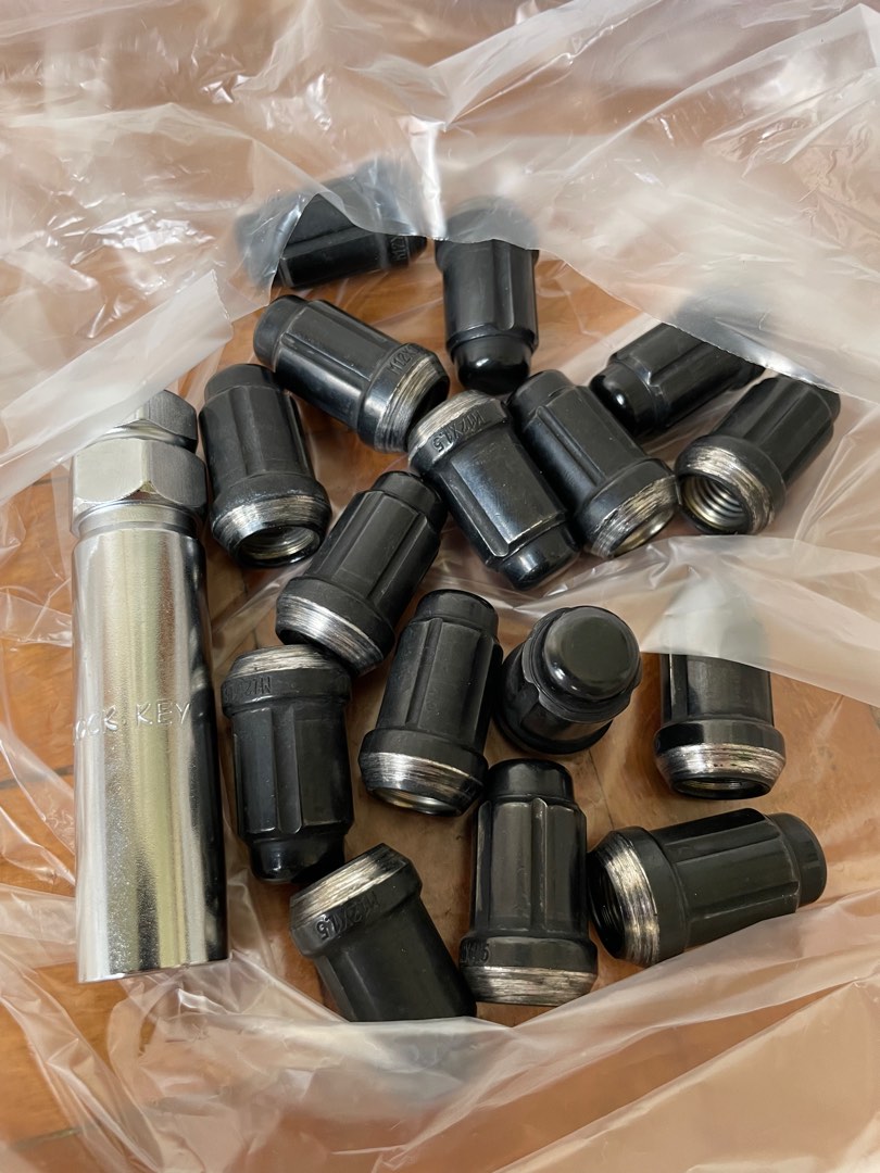 Black wheel nuts M12x1.5, Car Accessories, Tyres & Rims on Carousell