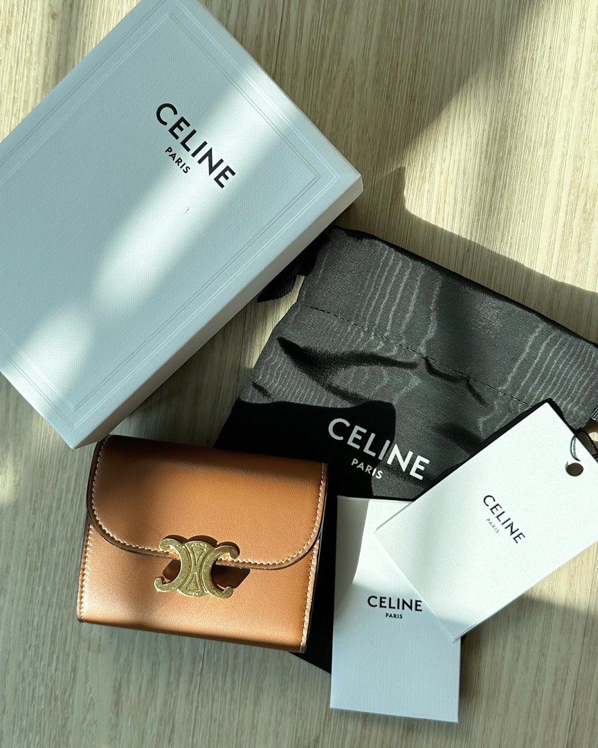 Small flap wallet in shiny smooth lambskin online