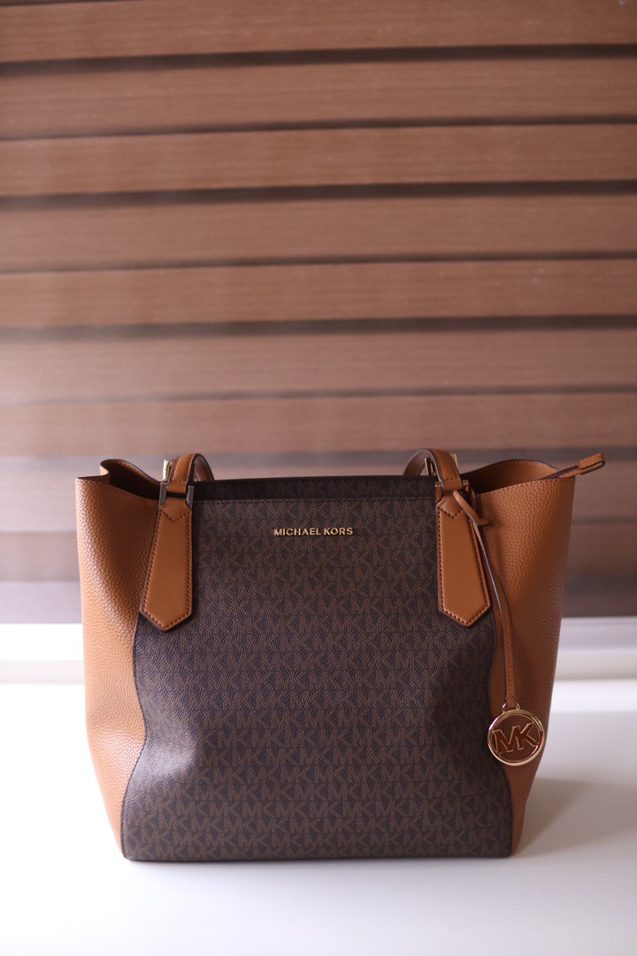 BNEW Michael Kors Kimberly Large Bonded Tote MK Signature on Carousell