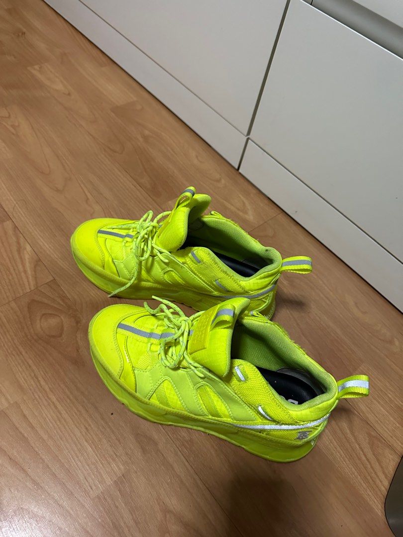 Burberry neon collection hotsell