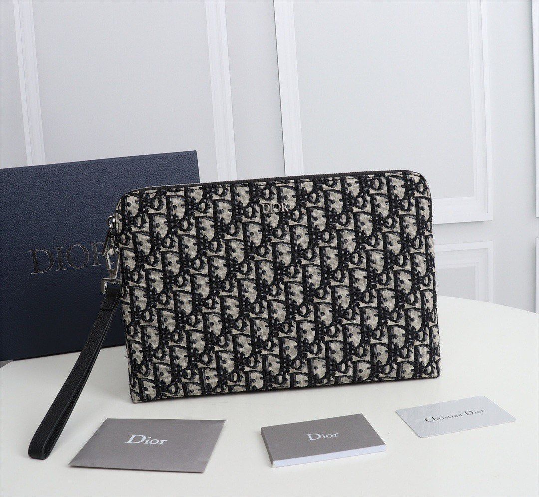 Dior Oblique Passport Holder, Luxury, Bags & Wallets on Carousell