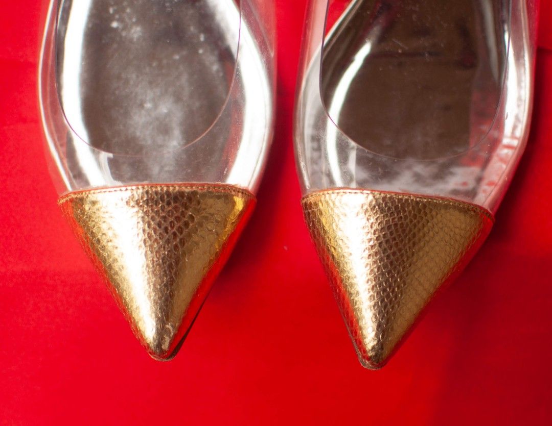 CHRISTIAN LOUBOUTIN (Category: Sneakers & Footwear) located in Davao. Submitted by gmsg20 (Listing ID 1227891554, Image 3). Description: CHRISTIAN LOUBOUTIN Tricolor embossed python leather and PVC corbeau pointed toe flats SUMMER COLLECTION.