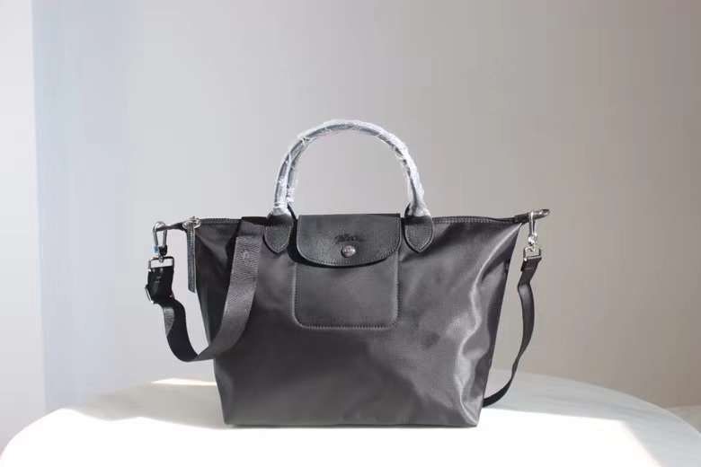 Longchamp 1515 size store
