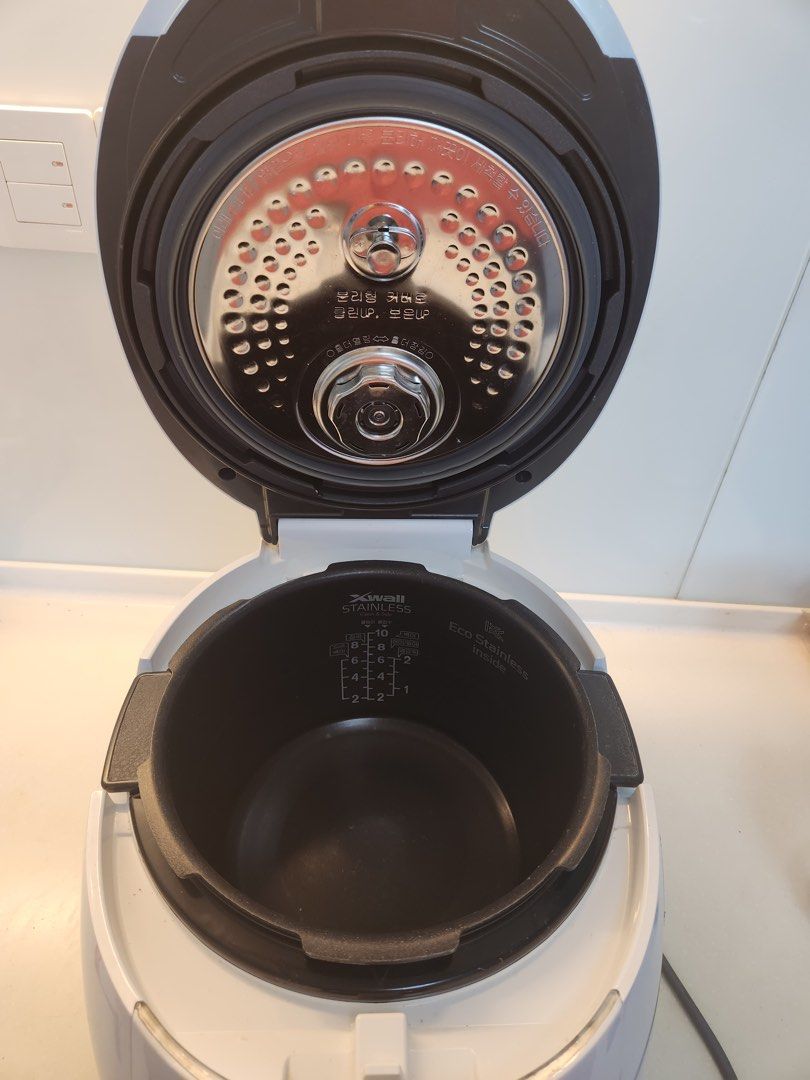 Cuckoo pressure rice cooker, TV & Home Appliances, Kitchen Appliances