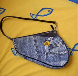 (Category: ) located in . Submitted by kemidayo (Listing ID 1227768149, Image 1). Description: .