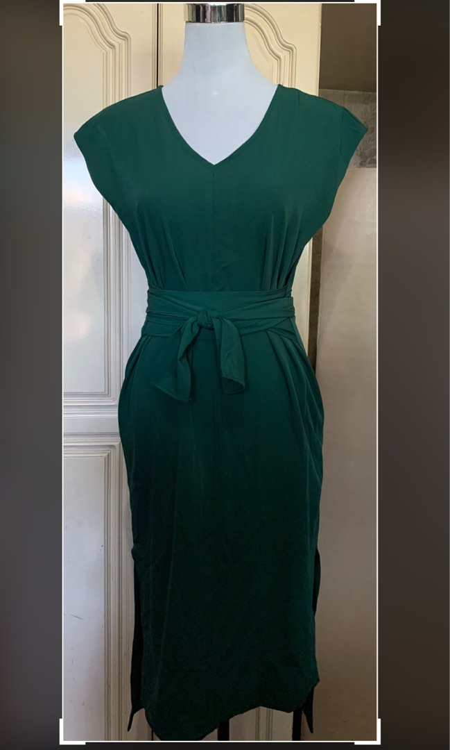 lady black tie emerald green dress
