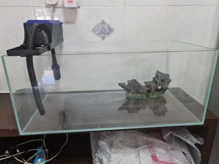 Fish tank size 60Lx30Wx25H CM
