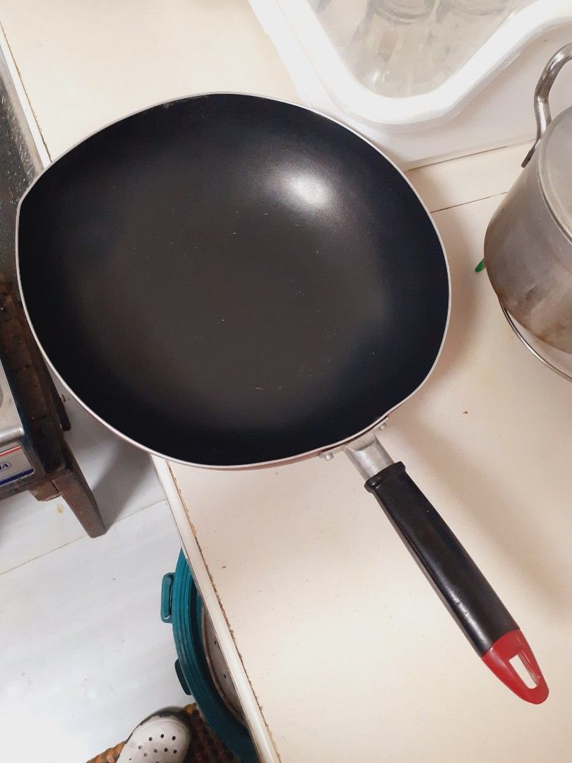 Frying Pan (Category: Cookware & Accessories) located in Pasig City. Submitted by theDclutter (Listing ID 1227798996, Image 1). Description: Fryng Pan for sale! -New -Never nagamit -Padala galing ibang bansa -Malaki at malapad Payment first tru gcash / paymaya SF c/o buyer.