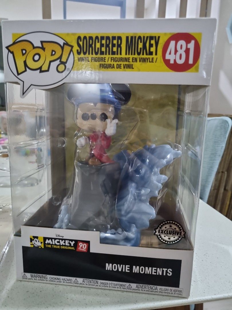 Funko pop sorcerer mickey 481 hotsell
